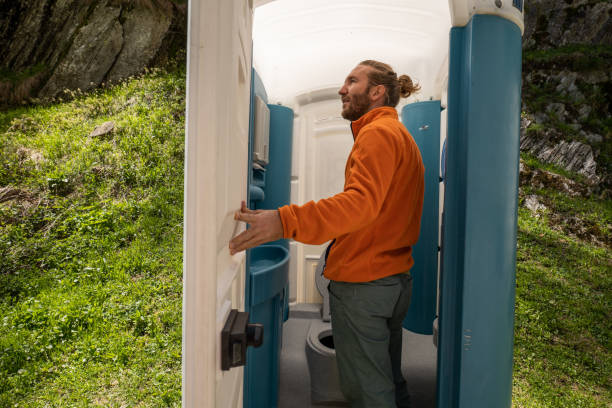 Best Portable toilet rental cost  in College Place, WA